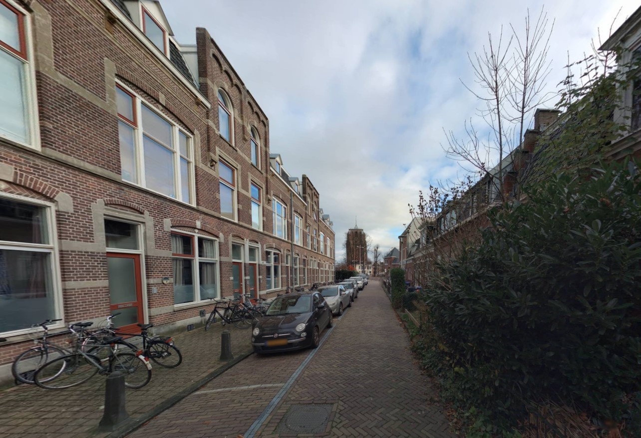 Harlingerstraat 2