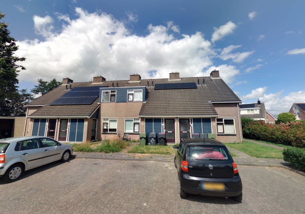 De Nachtegaal 38, 9231 JN Surhuisterveen, Nederland
