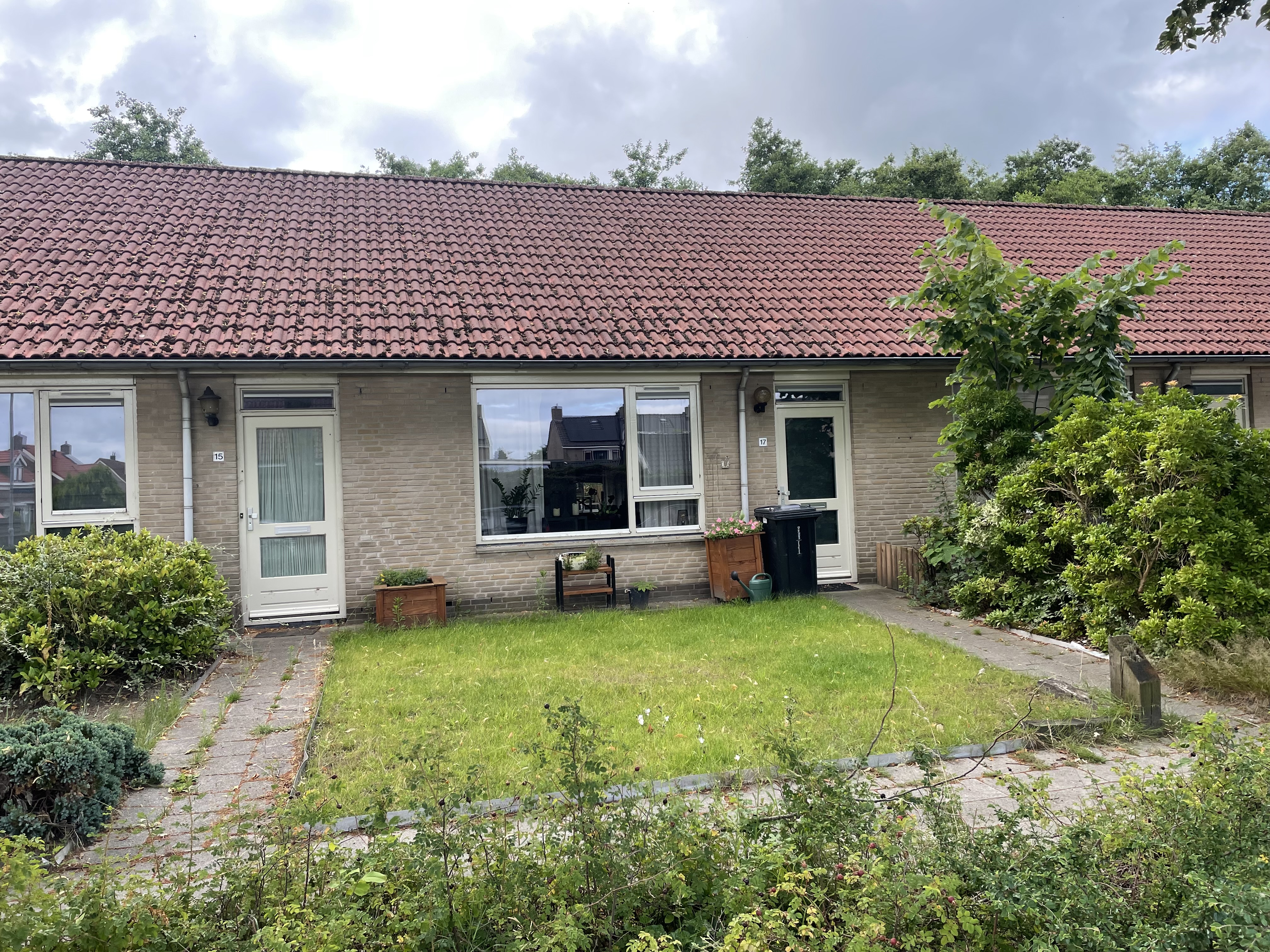 De Linebeammen 17, 9223 NB Houtigehage, Nederland