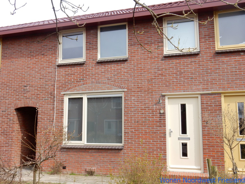 Tsjerkestrjitte 33, 9047 JV Minnertsga, Nederland