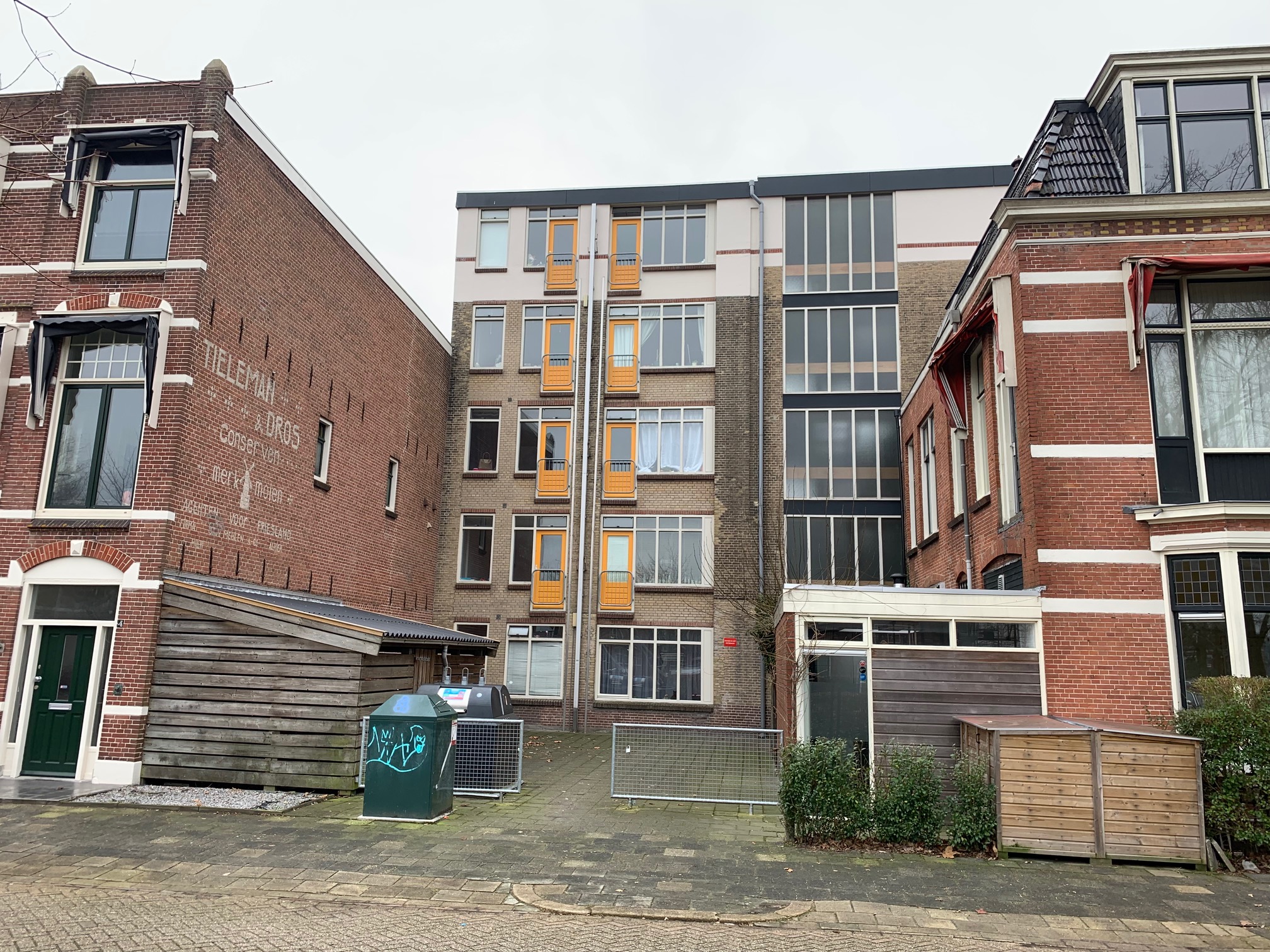 Emmakade 64, 8933 AT Leeuwarden, Nederland