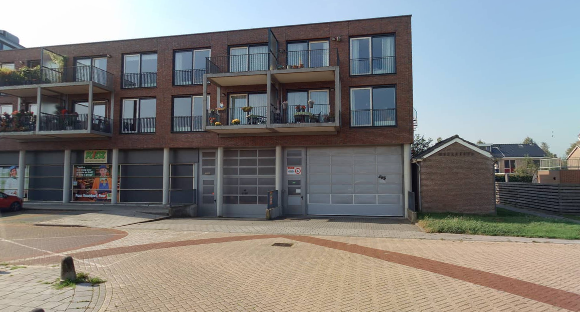 free-sector-houses for rent on Peter van Thaborplein 72