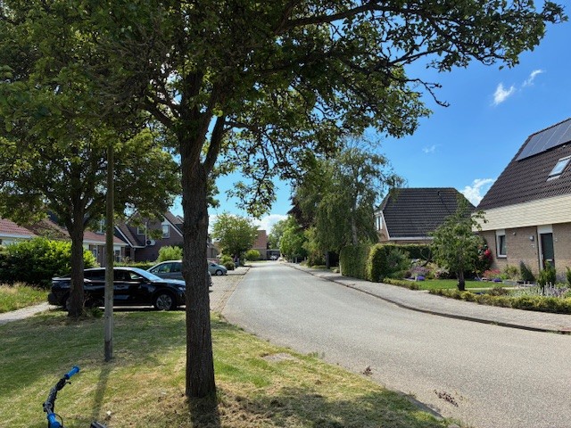 Túnikkers 22