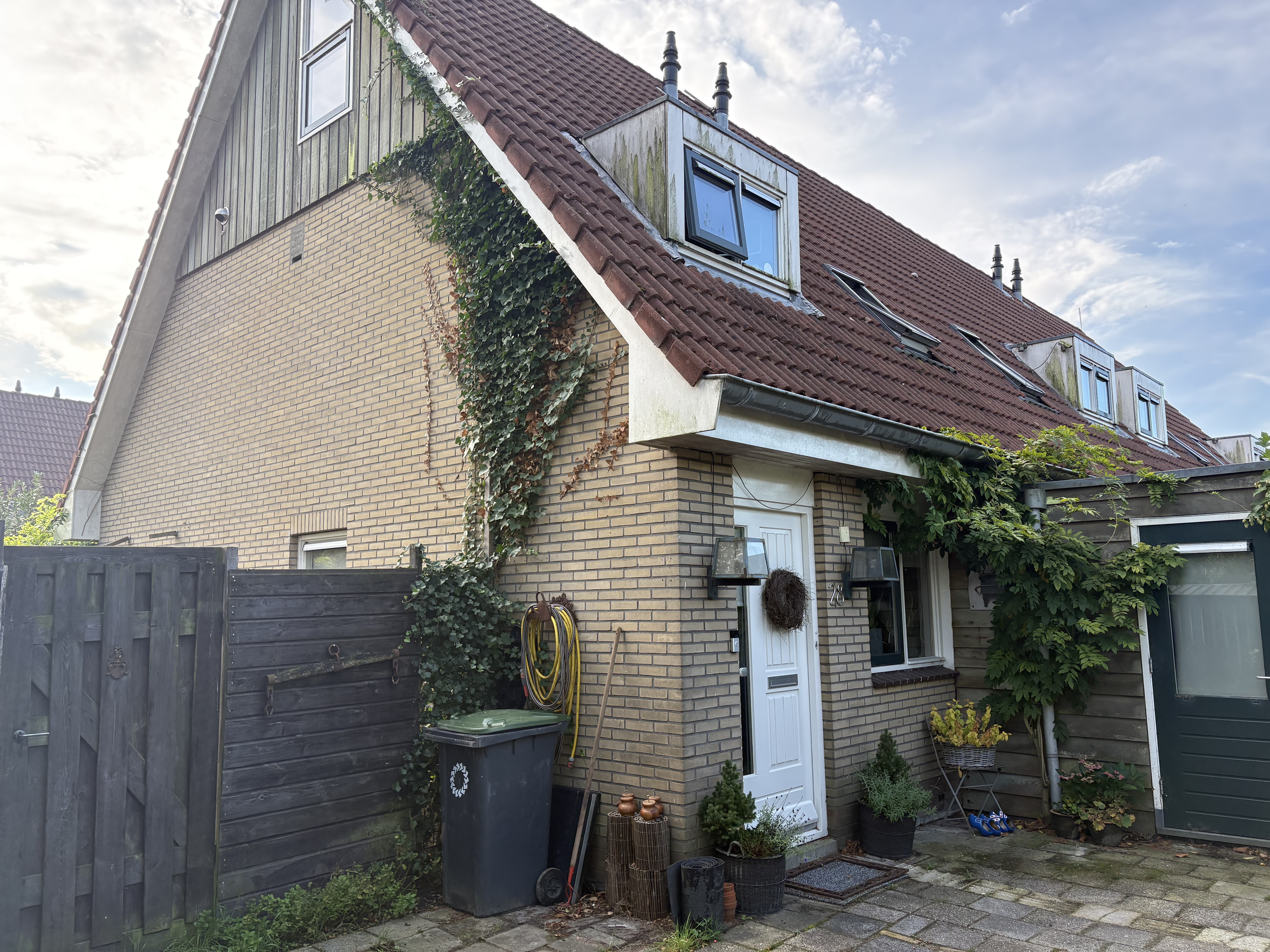 De Houtkamp 28, 9221 SB Rottevalle, Nederland